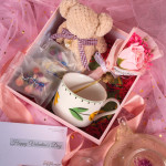 96524 Tulip Ceramic Mug and Bear Gift Box