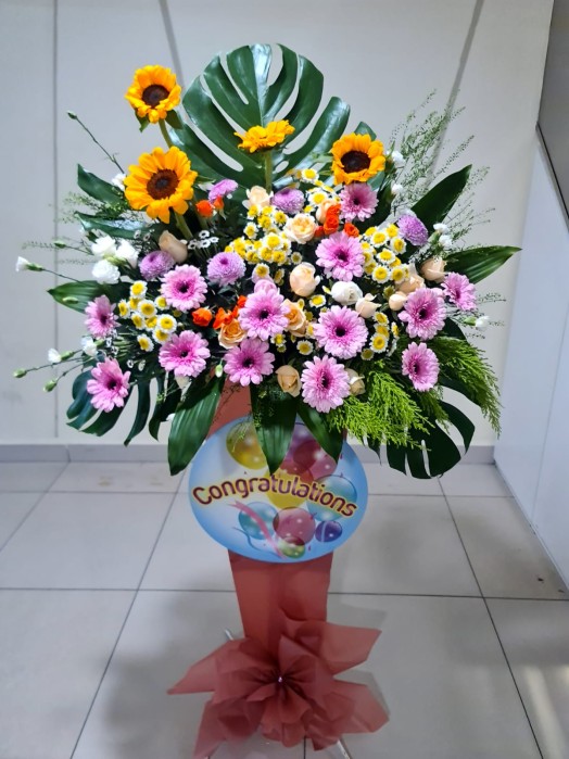 Opening flowers arrangements 08