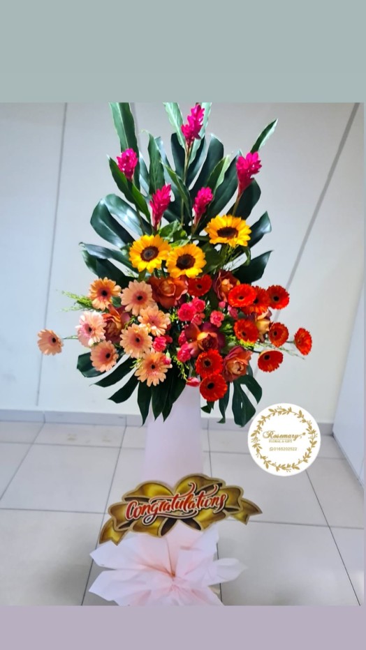Opening flowers arrangements 10