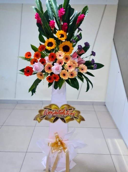 Opening flowers arrangements 11
