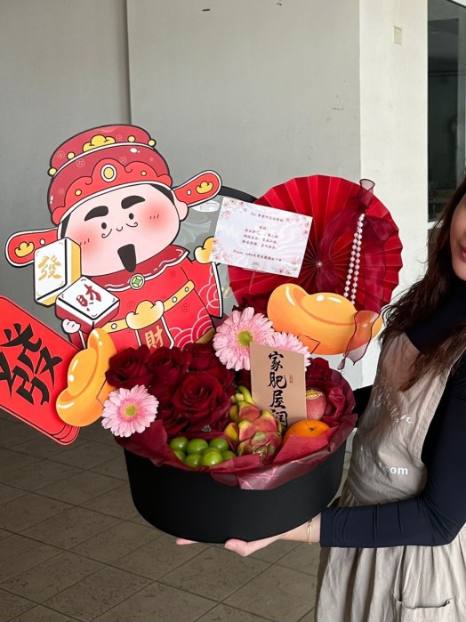 God of Wealth Floral & Fruit Box - Image 3